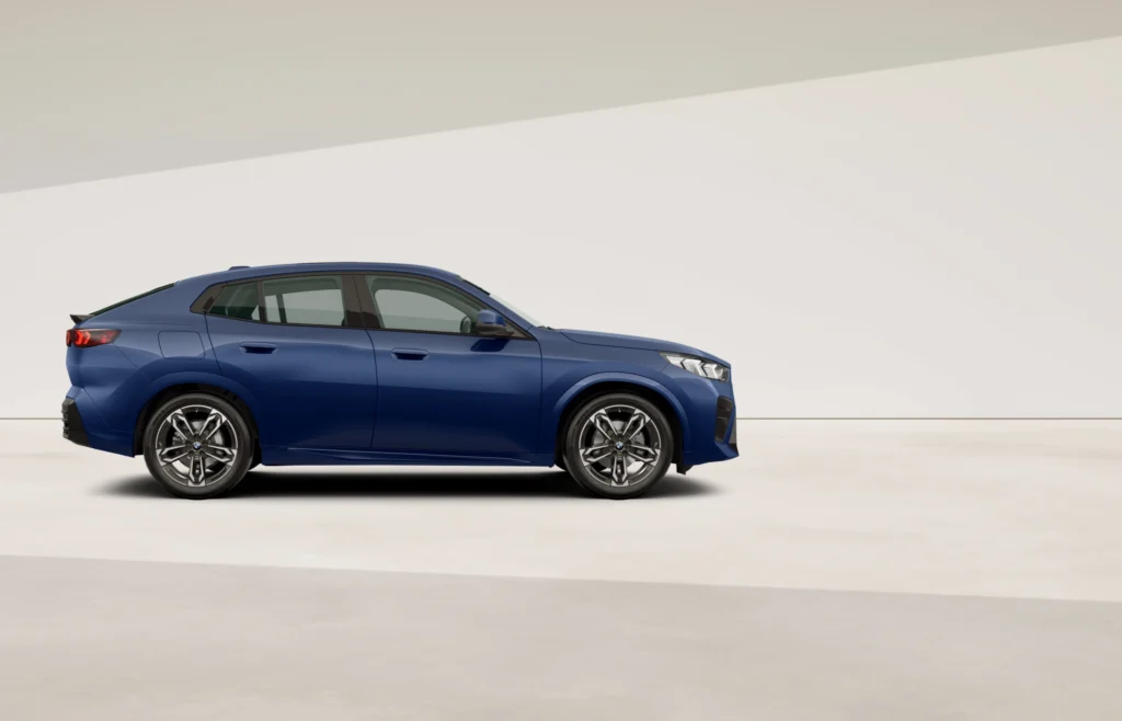 Renting BMW iX2 detalle 2